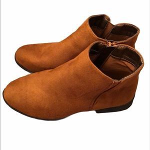 Brown ankle boots size 6